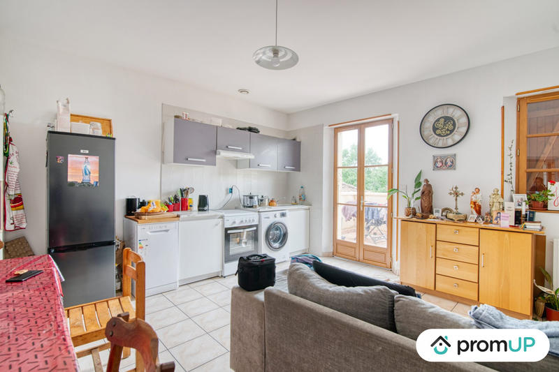 Maison traditionnelle - 340 m² - 16 pièces