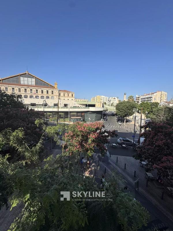 Immeuble - 170 m² - 6 pièces