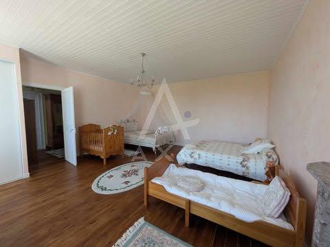 Maison de maîtres - 280 m² - 8 pièces