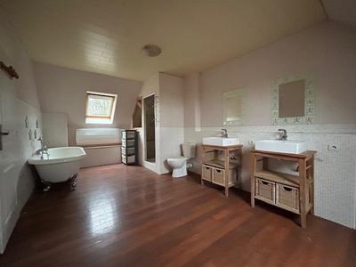 Maison - 90 m² - 3 pièces