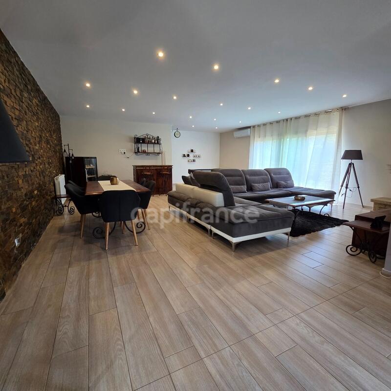 Villa - 360 m² - 12 pièces