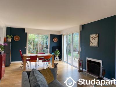 Chambre - 14 m² - 1 pièce