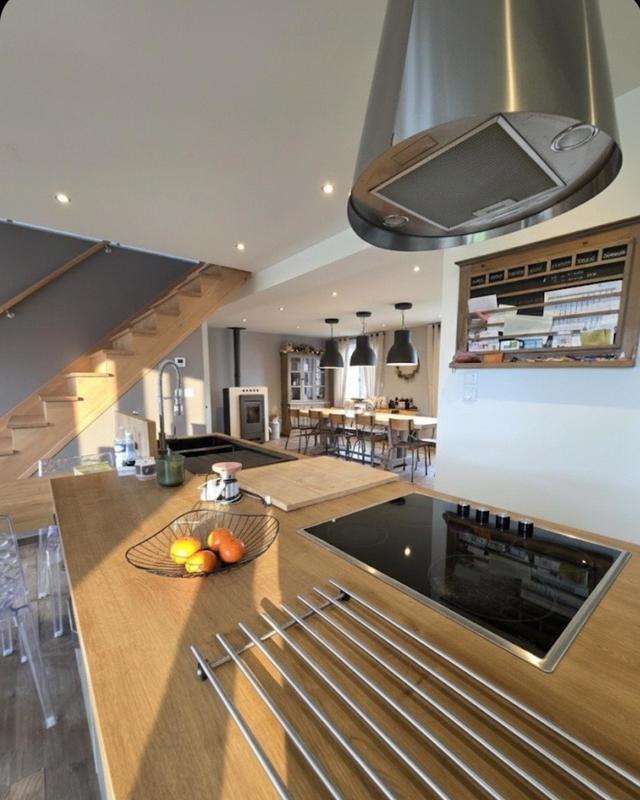 Maison - 137 m² - 6 pièces