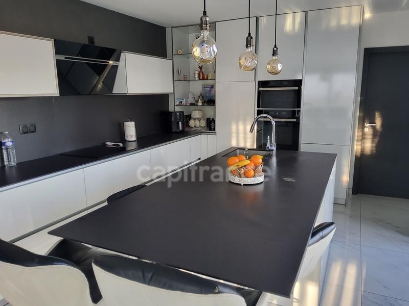 Villa - 165 m² - 5 pièces