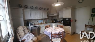 Maison - 218 m² - 6 pièces