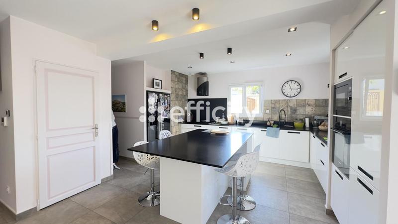 Pavillon - 146 m² - 5 pièces