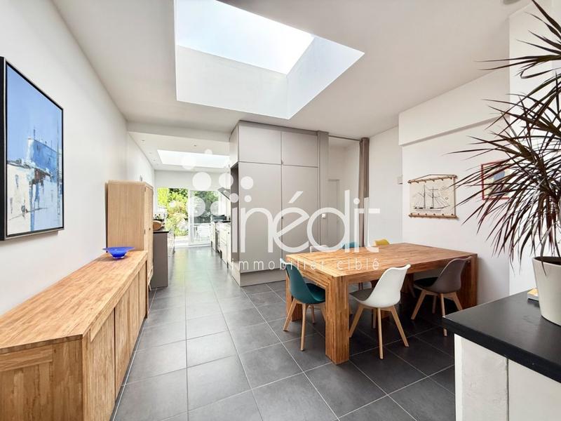 Maison - 141 m² - 6 pièces