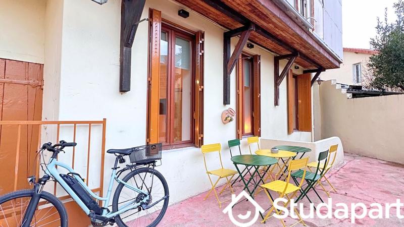 Chambre - 10 m² - 1 pièce