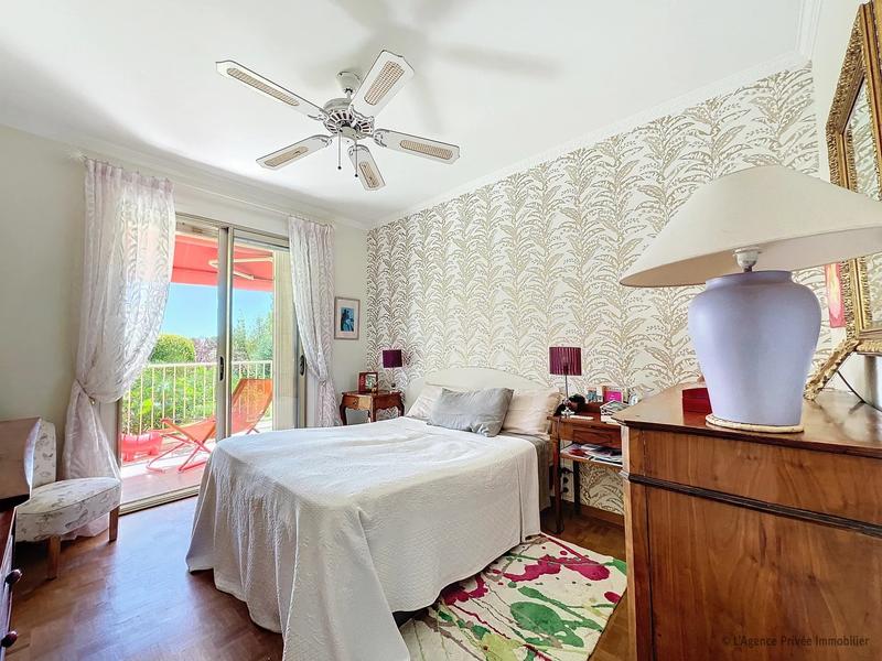 Appartement - 110 m² - 5 pièces