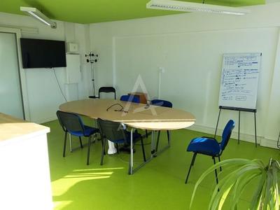 Bureau - 230 m² - 3 pièces