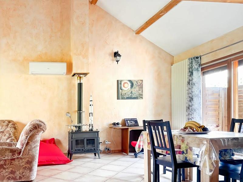 Maison - 180 m² - 8 pièces