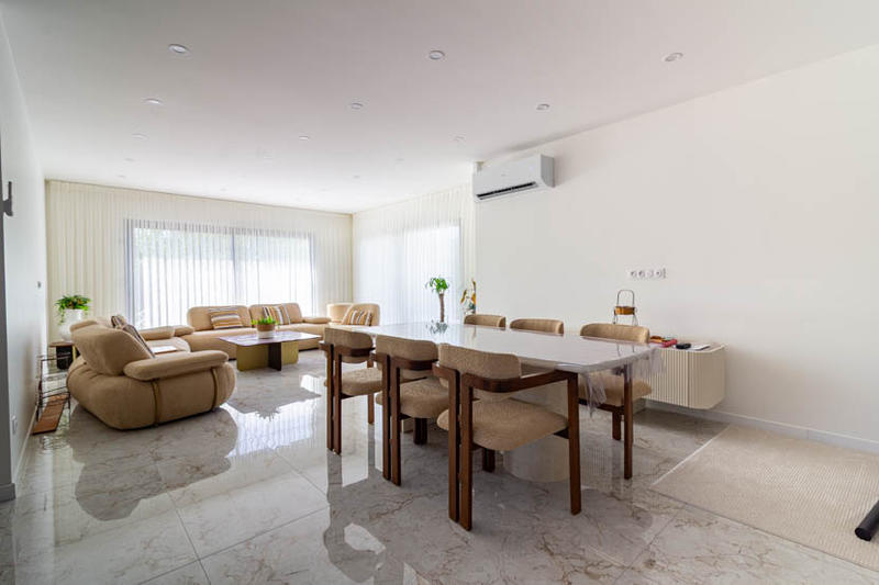 Maison - 135 m² - 4 pièces