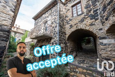 Maison - 99 m² - 4 pièces