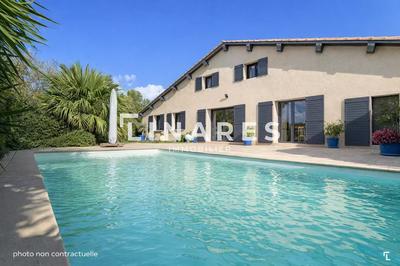 Maison - 170 m² - 5 pièces