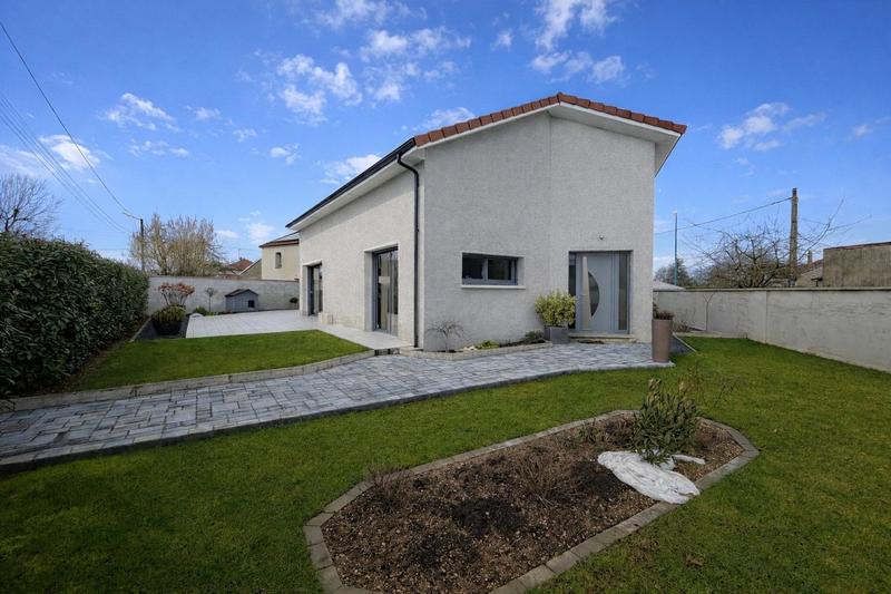 Maison - 192 m² - 7 pièces