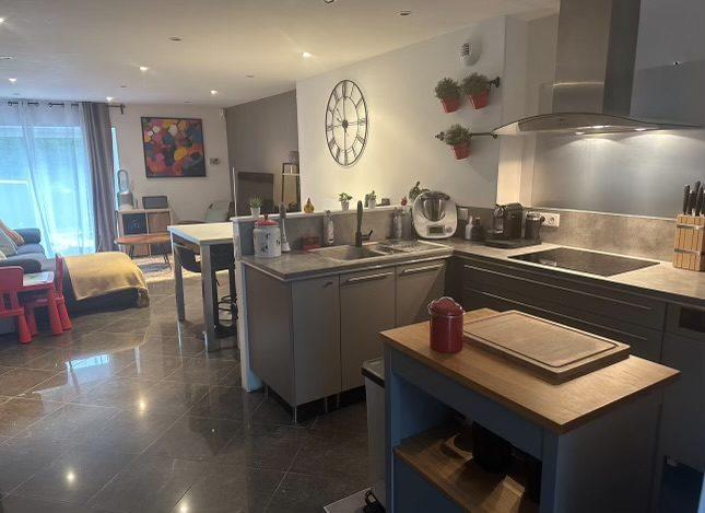 Appartement - 120 m² - 4 pièces