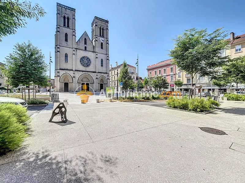 Appartement - 185 m² - 4 pièces