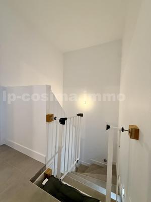 Maison - 98 m² - 4 pièces