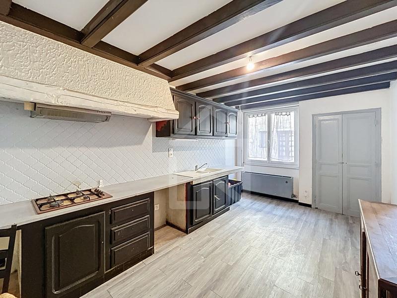 Maison ancienne - 191 m² - 6 pièces