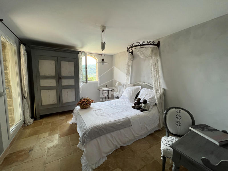 Maison - 188 m² - 5 pièces