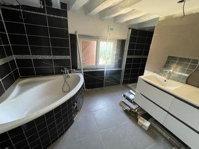 Maison - 84 m² - 4 pièces