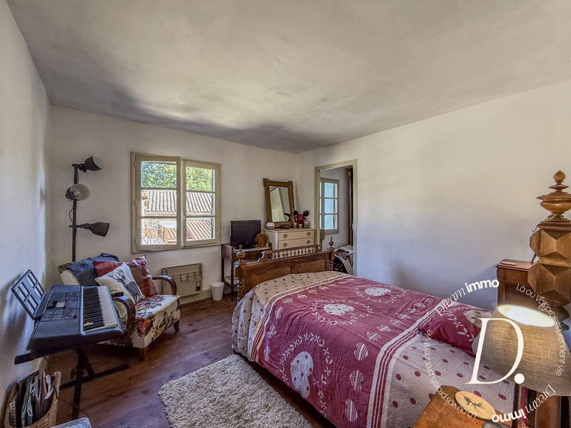 Maison - 168 m² - 8 pièces