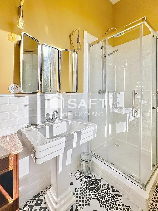 Maison de maîtres - 372 m² - 8 pièces