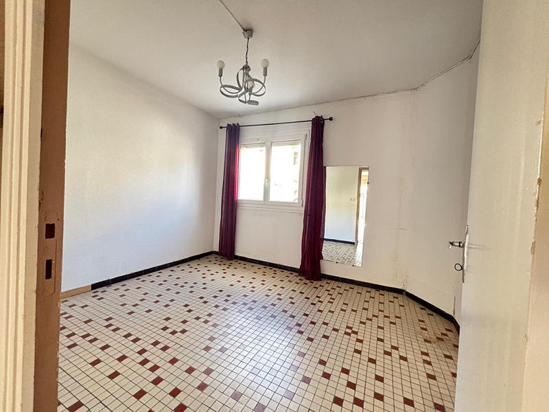 Immeuble - 9 pièces