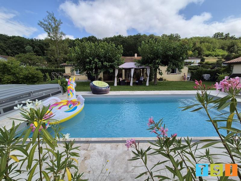 Maison - 188 m² - 6 pièces