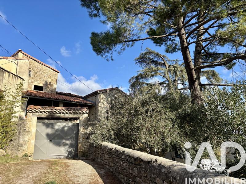 Maison - 110 m² - 8 pièces