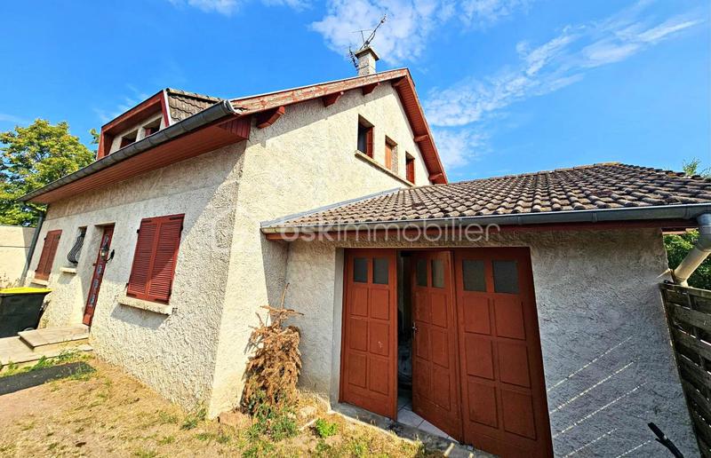 Maison - 140 m² - 7 pièces