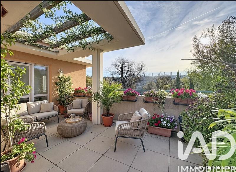 Appartement - 85 m² - 4 pièces