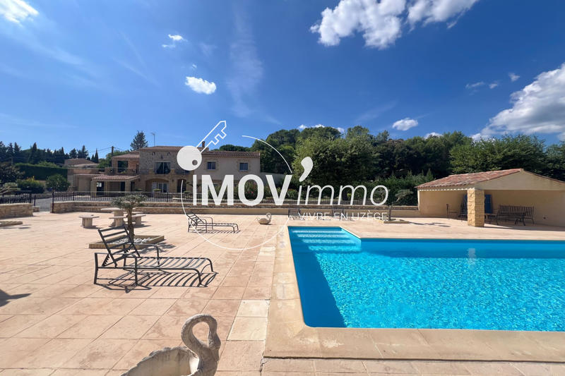 Villa - 248 m² - 8 pièces