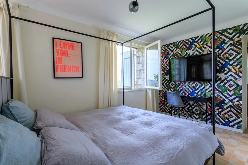 Villa - 235 m² - 9 pièces