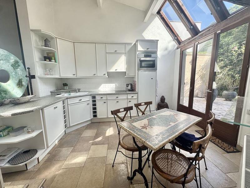 Maison traditionnelle - 147 m² - 6 pièces