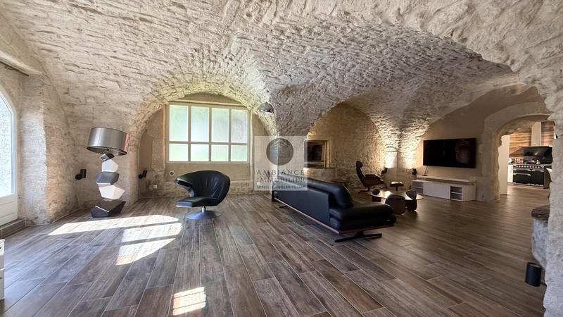 Maison - 219 m² - 6 pièces