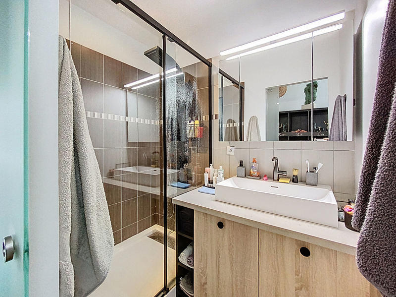 Appartement - 75 m² - 3 pièces