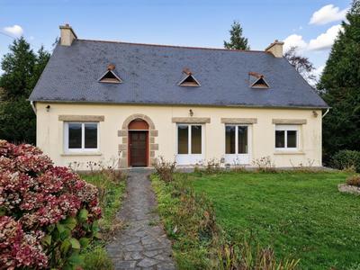 Maison - 104 m² - 5 pièces