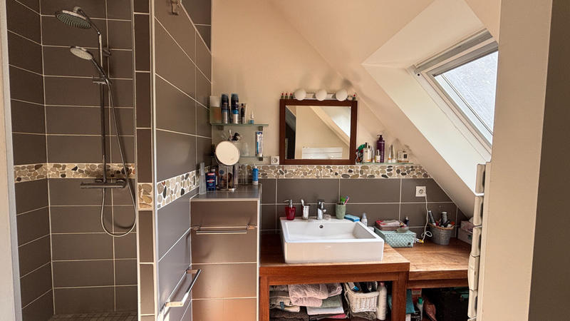 Maison - 202 m² - 7 pièces