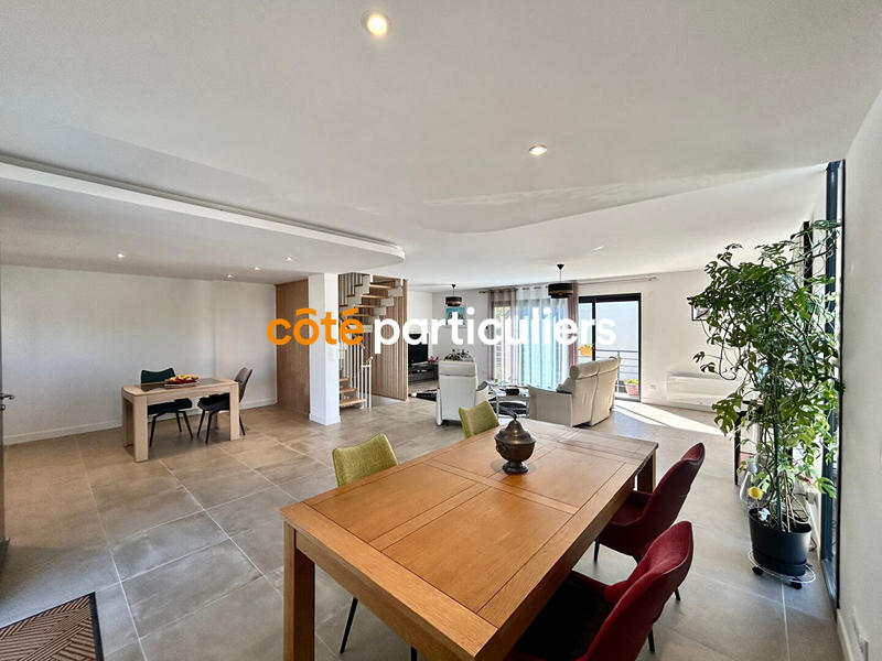 Maison - 160 m² - 7 pièces