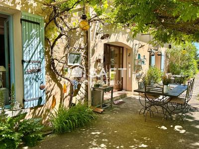 Maison - 400 m² - 8 pièces