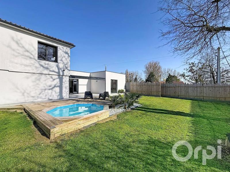 Maison de ville - 210 m² - 7 pièces