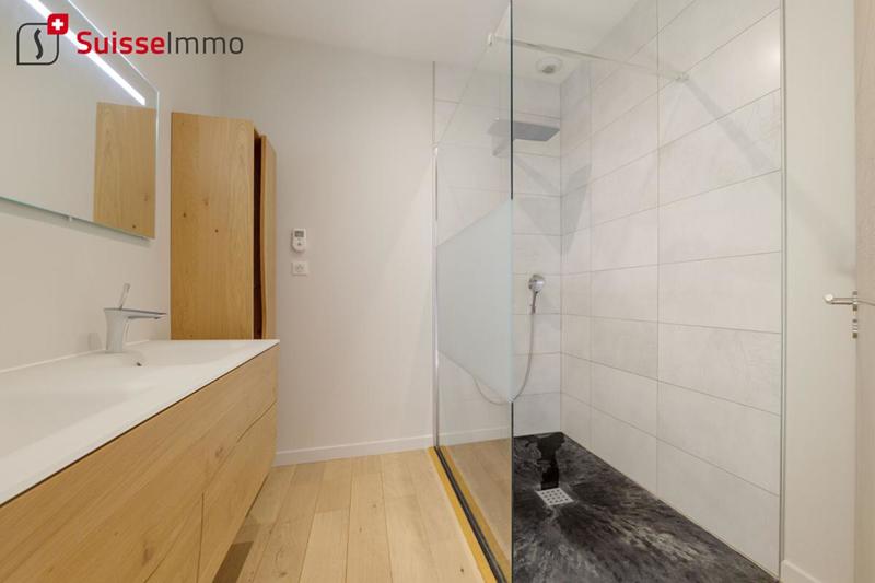 Appartement - 179 m² - 6 pièces