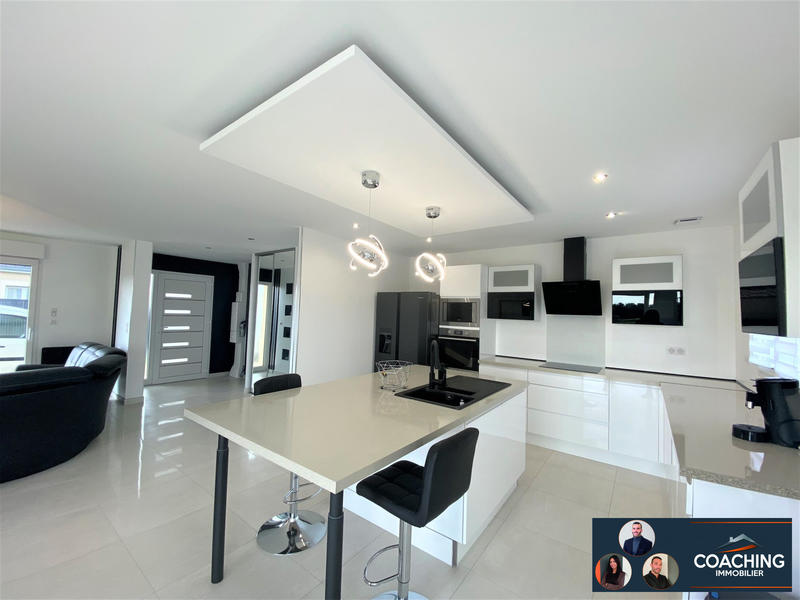 Maison - 141 m² - 5 pièces