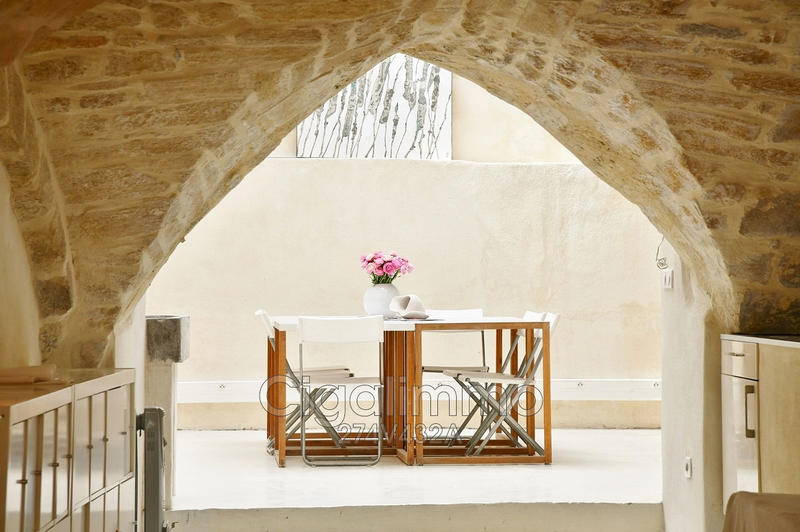 Appartement - 87 m² - 2 pièces