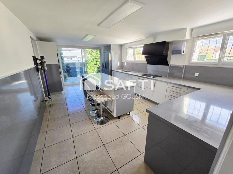 Villa - 168 m² - 5 pièces