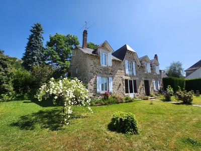 Maison ancienne - 194 m² - 9 pièces