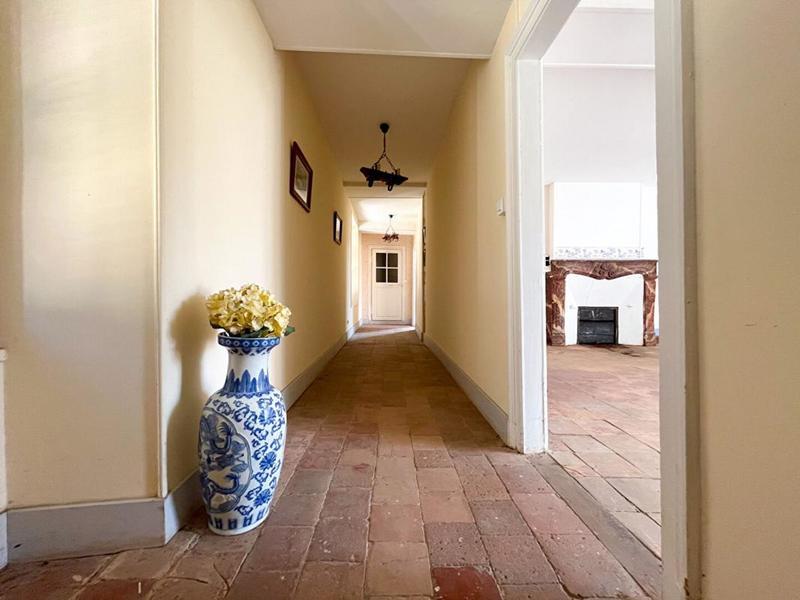 Maison - 250 m² - 7 pièces