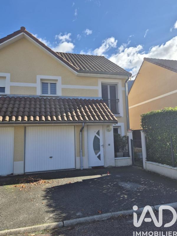 Maison - 88 m² - 4 pièces