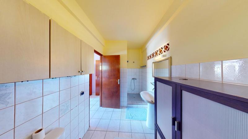 Maison - 180 m² - 7 pièces